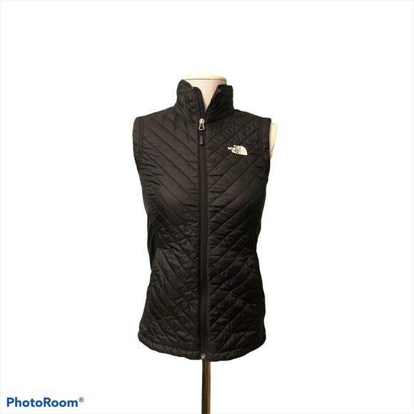 The North Face Jackets & Blazers - NorthFace black Thermoball Vest size X-small